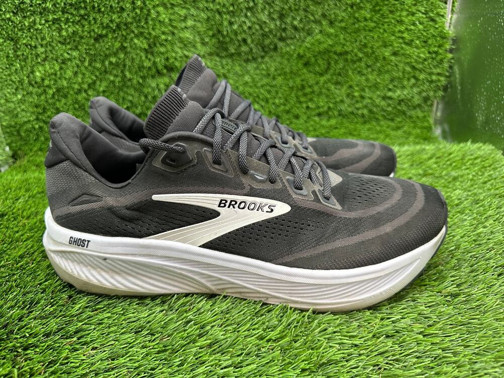 Brooks Ghost 18 1104931D090 Athletic Sneaker Men's 13D Black Knit Sports Running